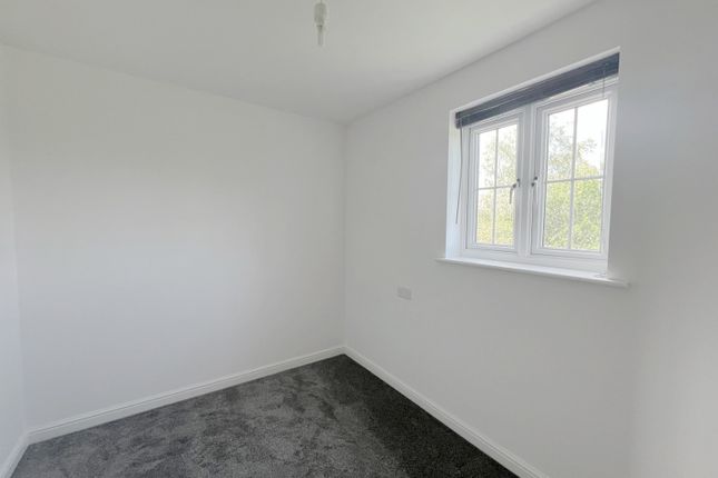 10, Swindon photo 5