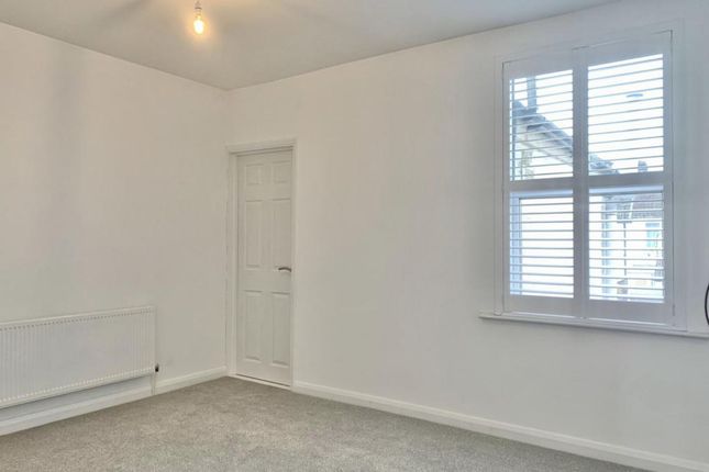 Terraced house to rent in Kitchener Road, Rochester