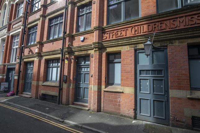 Thumbnail Town house for sale in Wood Street, Manchester