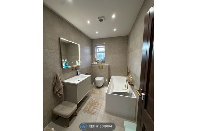 Sandy Lane South, Wallington photo 4