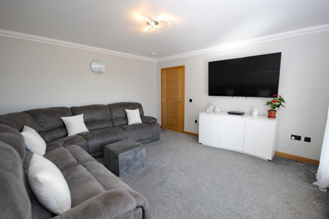 14 Packman Place, Buckie photo 4