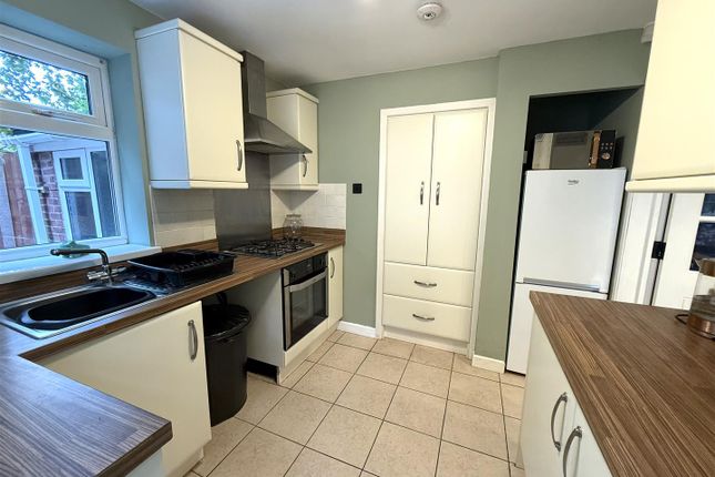 25, Gorseburn Way, Rugeley photo 3