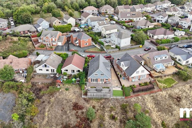 19, Highlands Crescent, Ebbw Vale photo 2