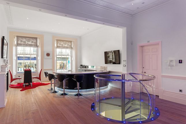 Flat Apartment 4, William House, 3, Parade, Leamington Spa photo 2