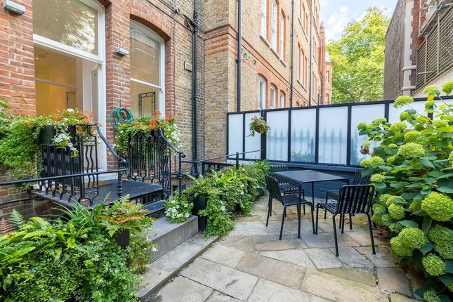 Flat to rent in Egerton Gardens, Knightsbridge