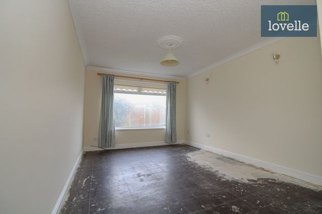 4, Coniston Avenue, Grimsby photo 4