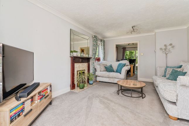 17, High View Gardens, Grays photo 3