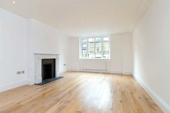 Flat to rent in St James Close, Prince Albert Road, St Johns Wood, London