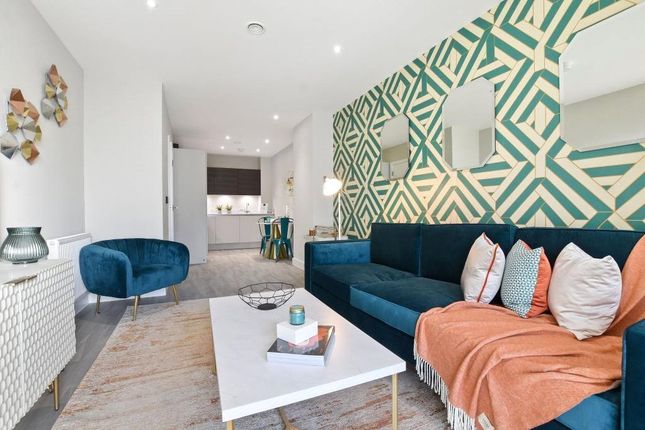 29 Mackenzie House,, School Passage, Middlesex photo 3