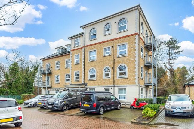 Thumbnail Flat for sale in Weir Road, Bexley