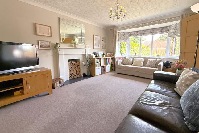 12, Laurel Way, Bottesford photo 3