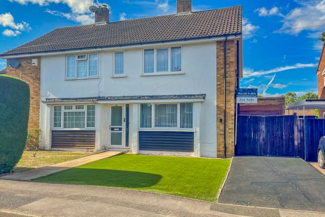 Thumbnail Semi-detached house for sale in Silverdale Road, Earley, Reading