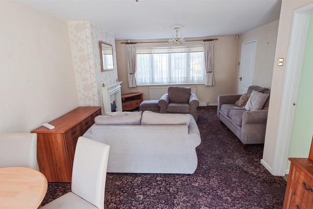 8, Ullswater Road, Mexborough photo 5