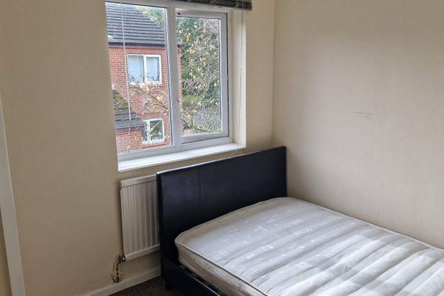 Shared accommodation to rent in Greystones, Leyland