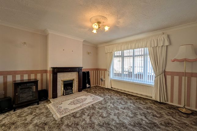 76 Lumley Avenue, South Shields photo 2