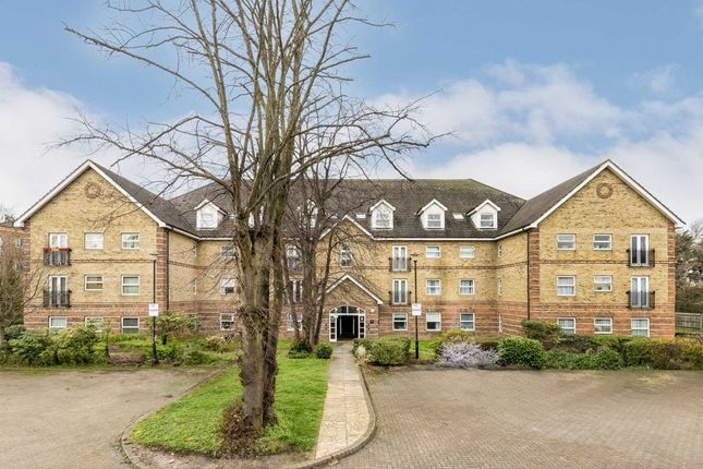 Thumbnail Flat for sale in Wilshaw Close, London