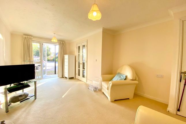 3 Faregrove Court, Grove Road, Fareham photo 3