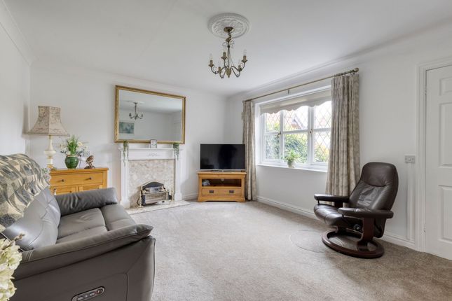 21 Churchfields, Crewe photo 4