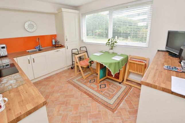 Flat 10, Cromartie Point,, Livermead Hill, Devon photo 2