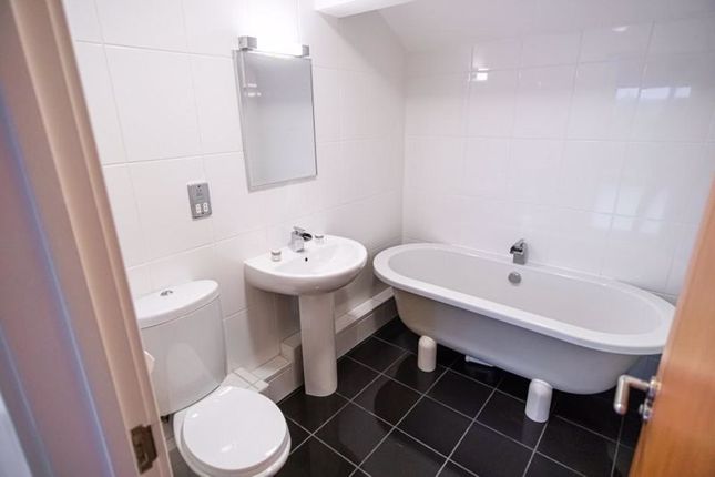 Flat for sale in Marine Approach, Burton Waters, Lincoln