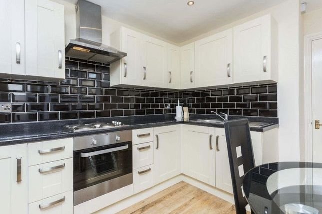 Thumbnail Flat to rent in Elvendon Road, London
