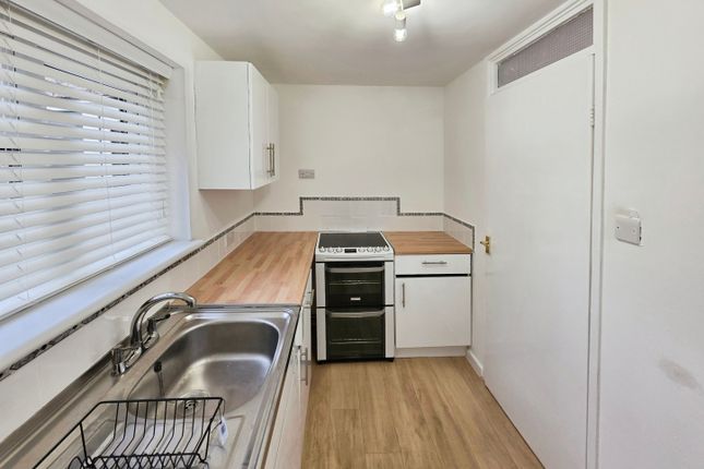 34, PETERBOROUGH photo 2