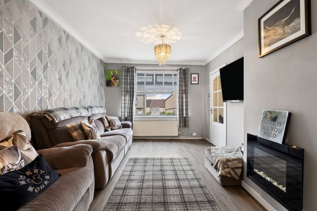 9, Burns Drive, Johnstone photo 2