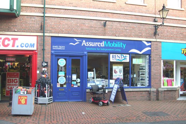 Retail premises to let in Union Street, Stroud, Glos