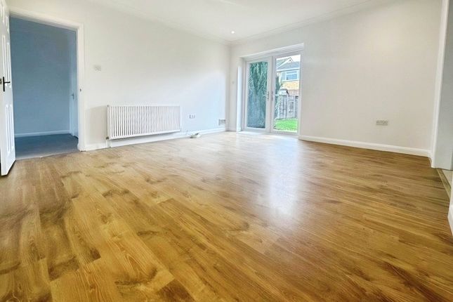 23, Clare Road, Maidenhead photo 2