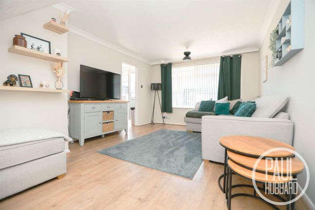20, Cowslip Crescent, Suffolk photo 4