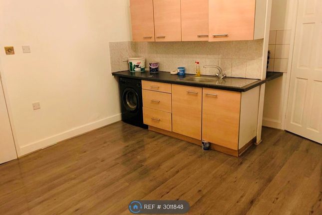 Flat, A Romford Road, London photo 2