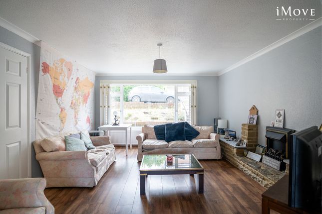 16, Osprey Gardens, South Croydon photo 2