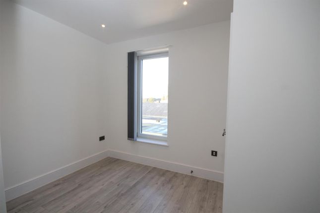 Flat to rent in Tallon Road, Hutton, Brentwood