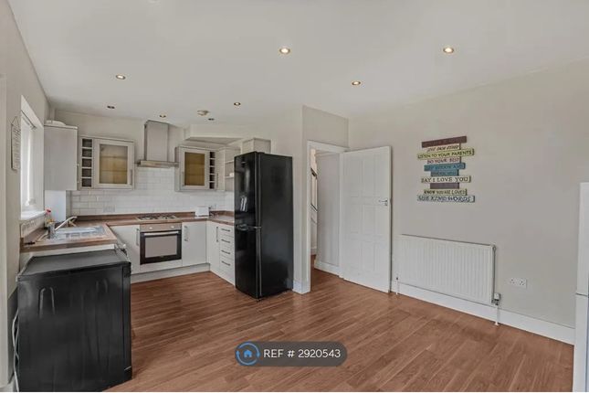 Westcliff Park Drive, Westcliff-On-Sea photo 5