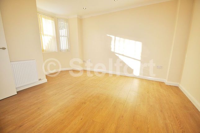 Flat to rent in Warrender Road, Tufnell Park