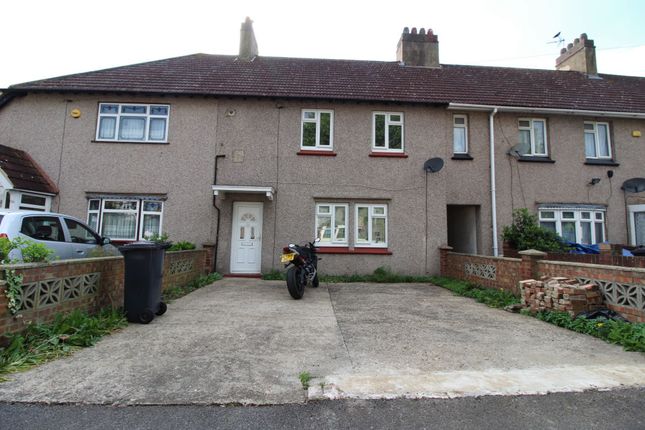 3 bed terraced house to rent in West Road, Romford, Essex RM6