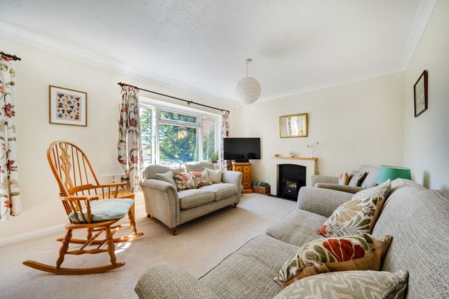 18, Curlew Close, High Wycombe photo 4