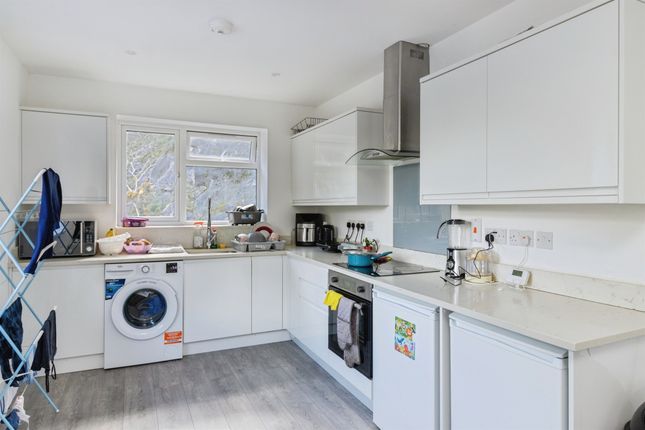5, Ella Court, Teignmouth Road, Torquay photo 4