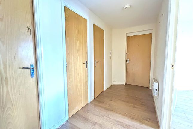 Flat 11 Nautica, The Waterfront, Selby photo 4