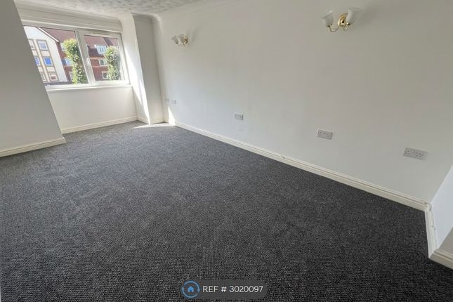 Flat  Rhoslan Park, Conway Road, Colwyn Bay photo 5