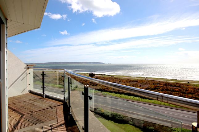 Thumbnail Flat for sale in Cliff Road, Milford On Sea