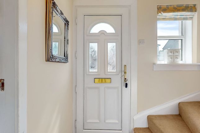 8 Rowanpark Drive, Glasgow photo 3