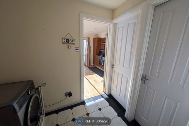 Robin Place, Boundary Way, Watford photo 3