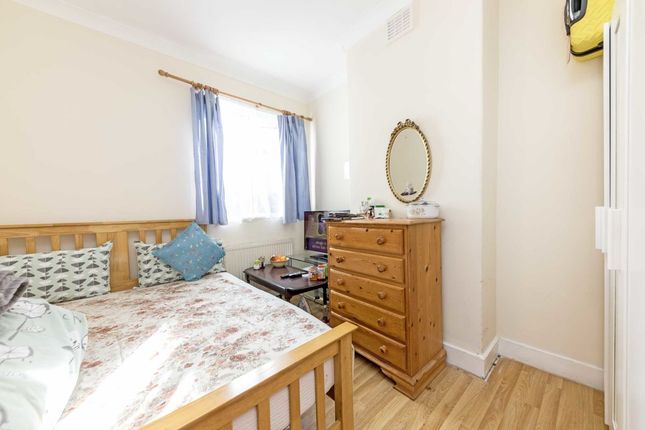 Maisonette for sale in Victoria Road, Southall