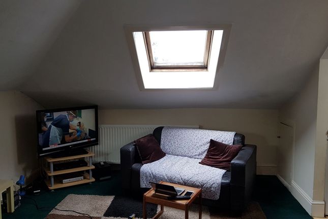 4, Southfield Rise, Paignton photo 3