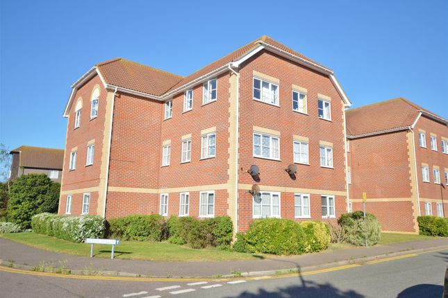 Thumbnail Flat to rent in Weymouth Close, Clacton-On-Sea