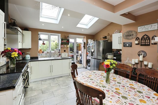 12, Orchard Close, Gosport photo 3