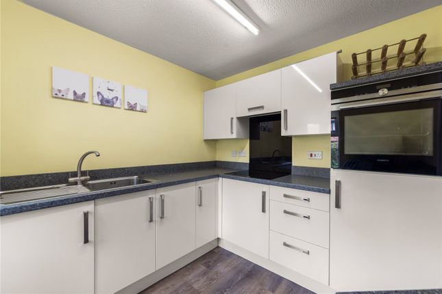 11, Willow Tree Drive, Birmingham photo 4