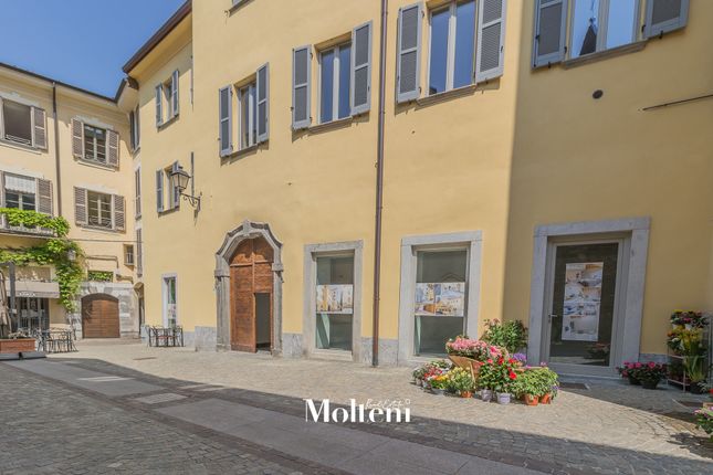 Apartment for sale in Piazza Santa Marta, Bellano, Lecco, Lombardy, Italy