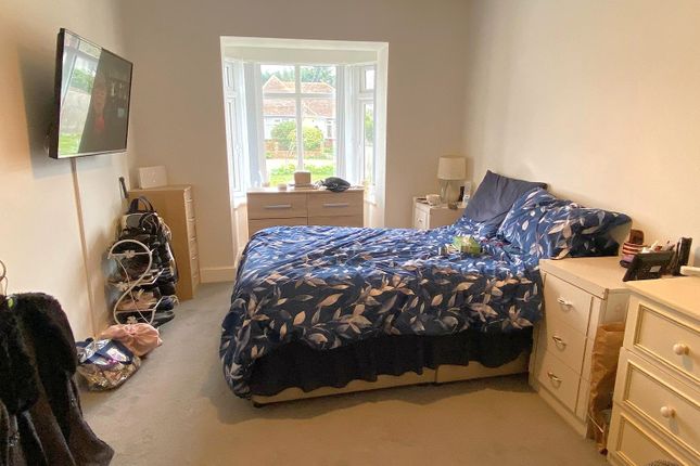 Hassell End, Chestnut Avenue, Frinton-on-Sea photo 5